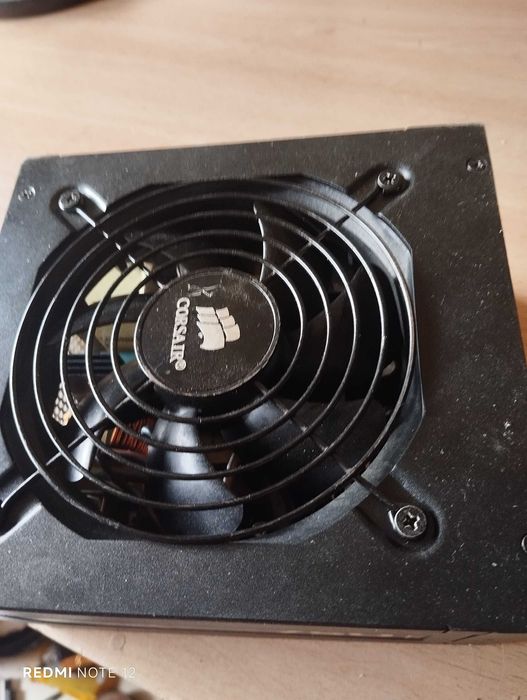 Fonte de Alimentaçâol AX750