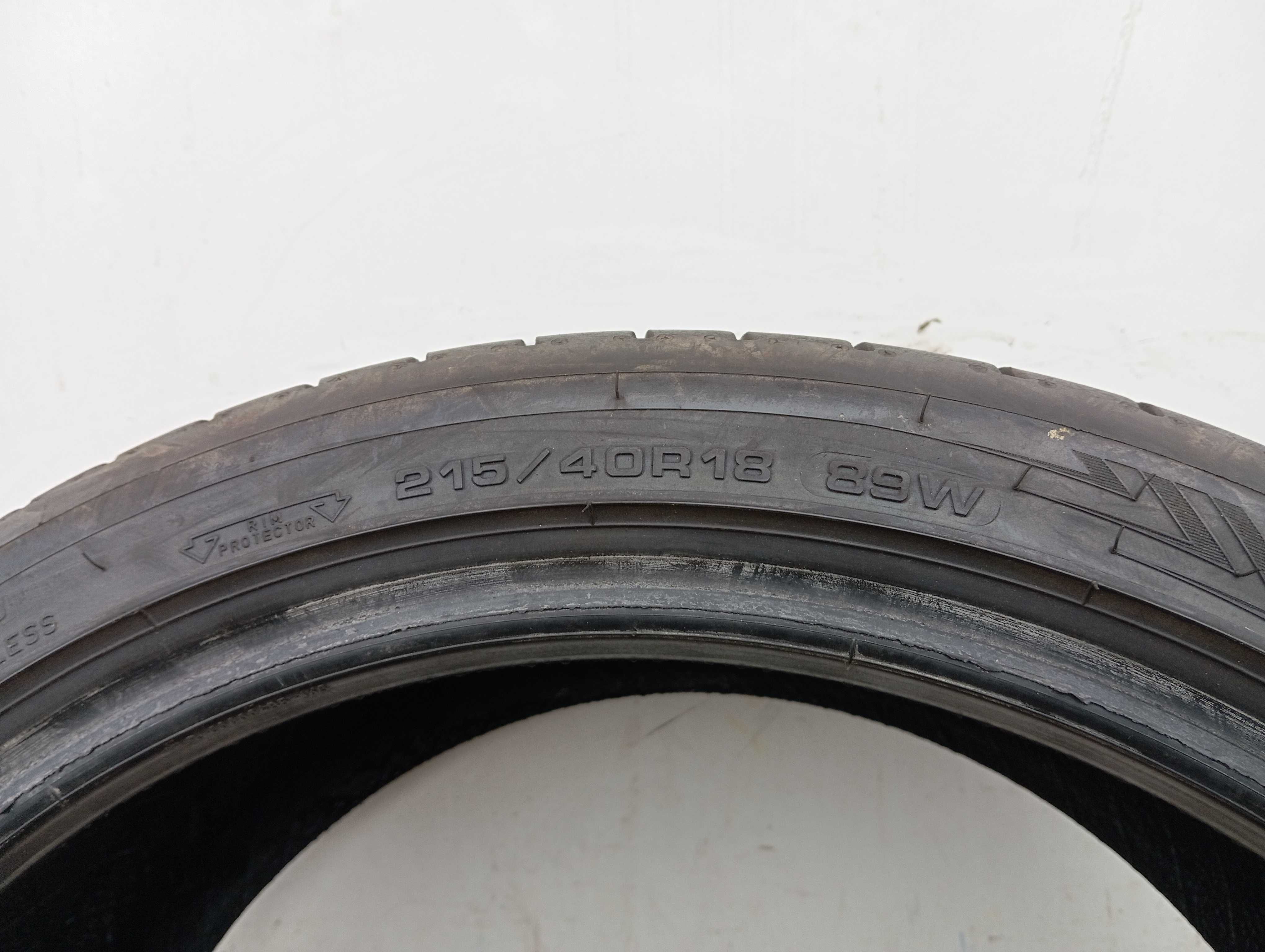 1x 215/40 R18 89W Dunlop Sport Maxx RT2 2018r 4,7mm