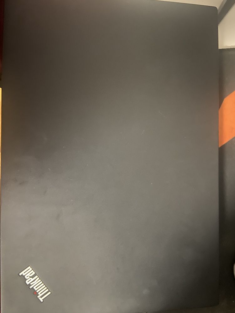Portátil Lenovo T495s