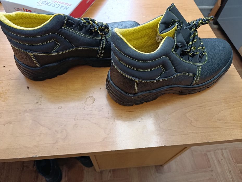 Продам черевики для працівників 43 розмір