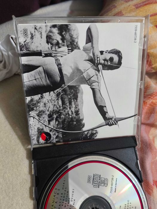 10,000 Maniacs – In My Tribe

CD sem riscos,