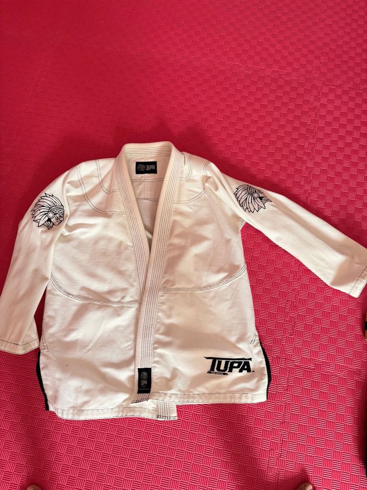 Kimono Jiu-Jitsu