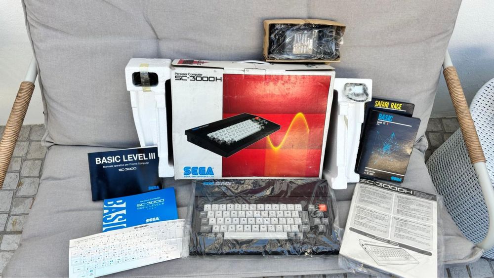 Computador/Consola “SEGA SC 3000 H”