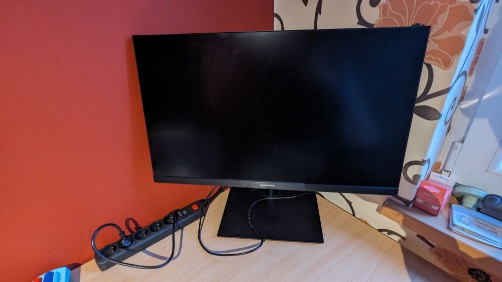 Monitor 27 cali LCD Samsung S27H850QFU