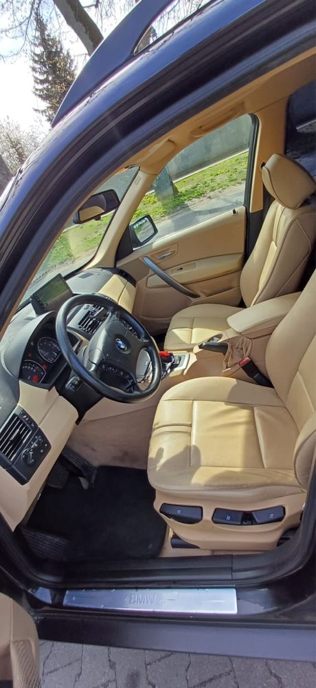 BMW X3 2.5i Android
