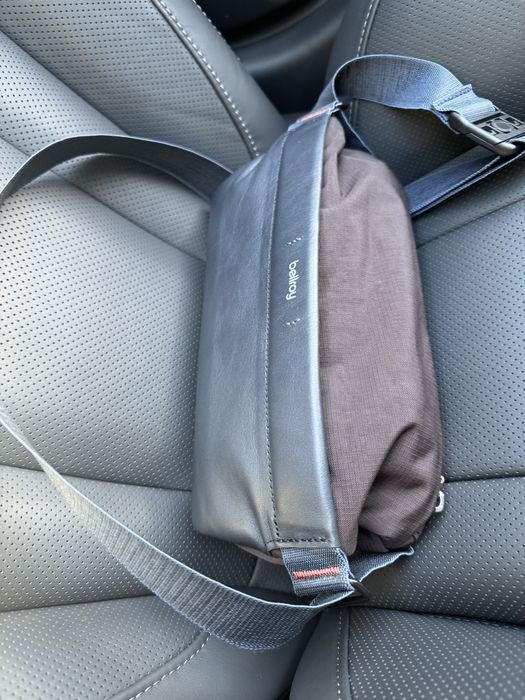 Bellroy sling premium