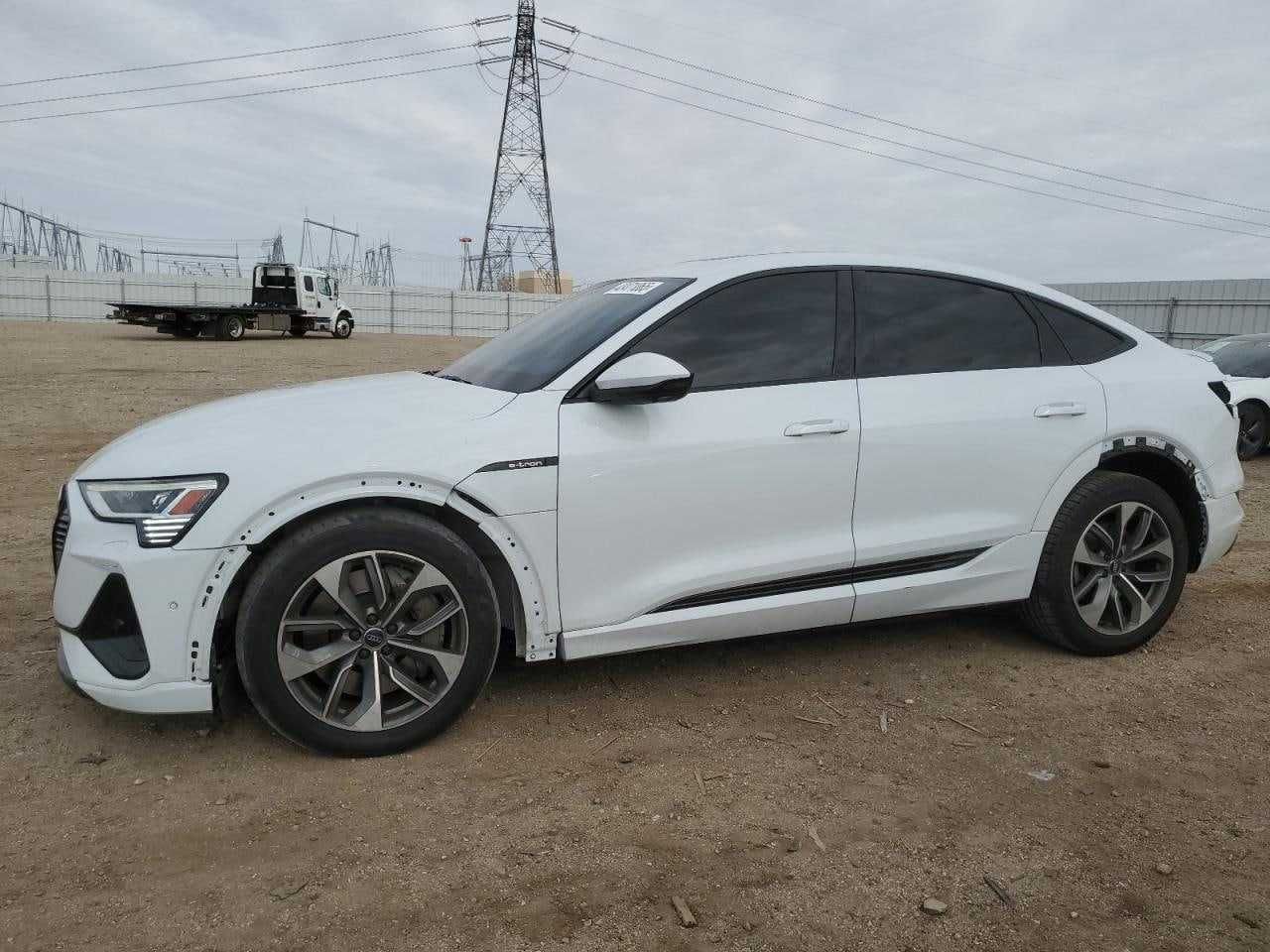 Etron розборка audi етрон єтрон  шрот запчастини ауді двері капот