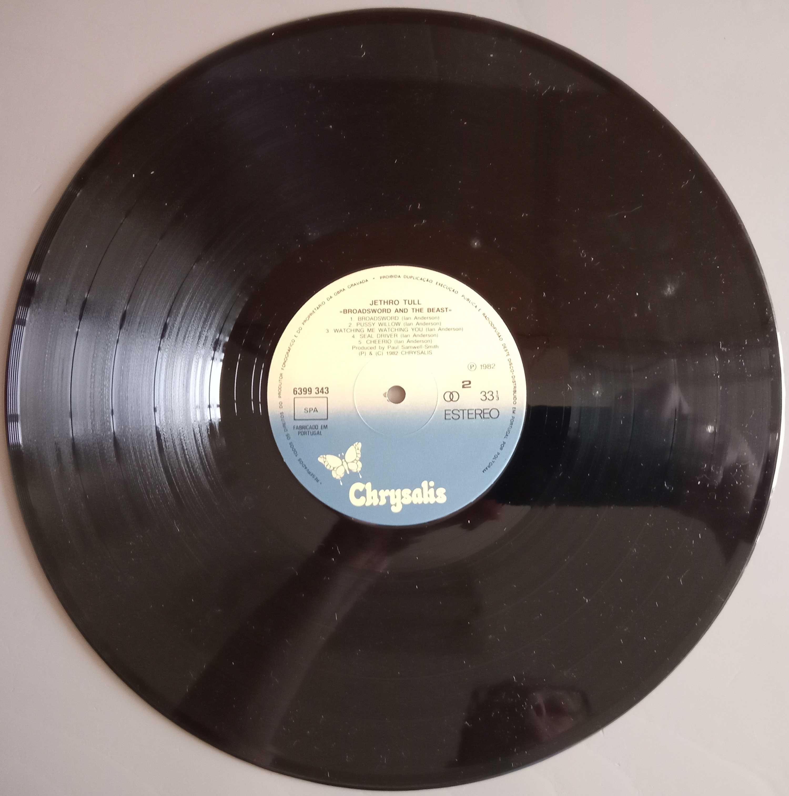 Jethro Tull - - - - - Broadsword and the Beast - - - - - LP