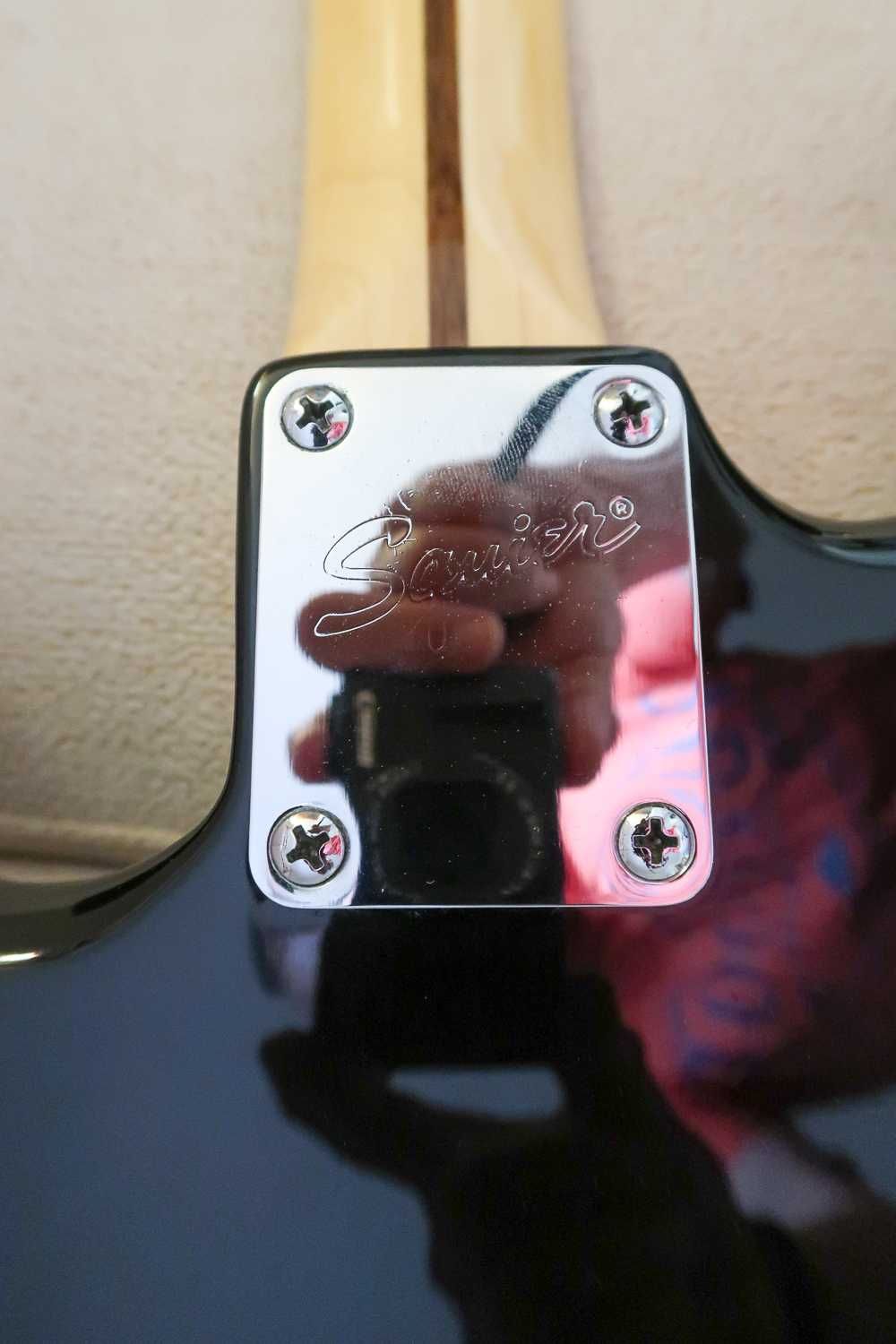SQUIER Stratocaster by FENDER com upgrade.