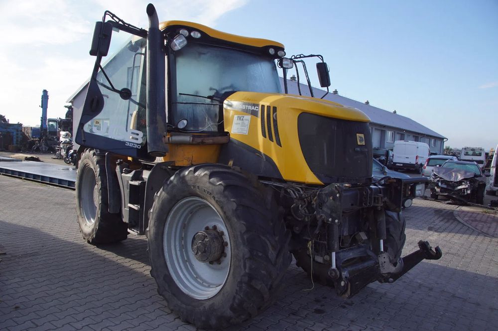 Jcb Fastrac 3230 2012 264km cumins na części masak silnik skrzynia zwolnica most dźwignia przełącznik kabina drzwi maska komputer licznik
