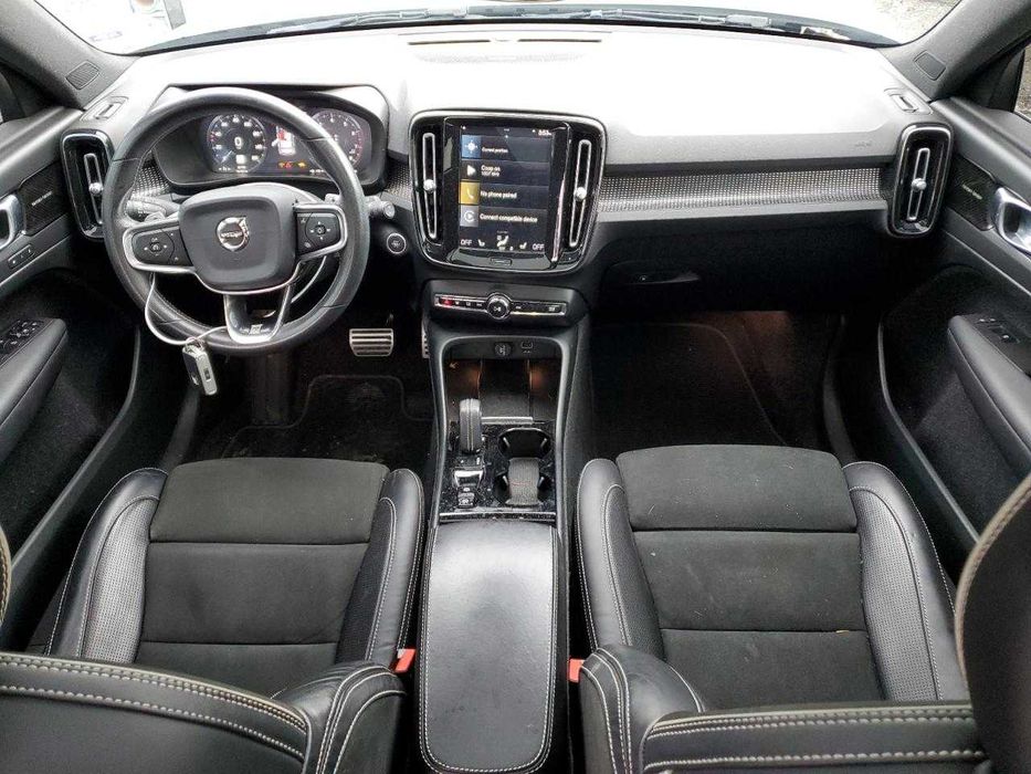 Volvo XC40 T5 R-DESIGN 2020г.