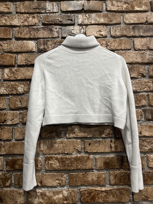 Білий светер Zara