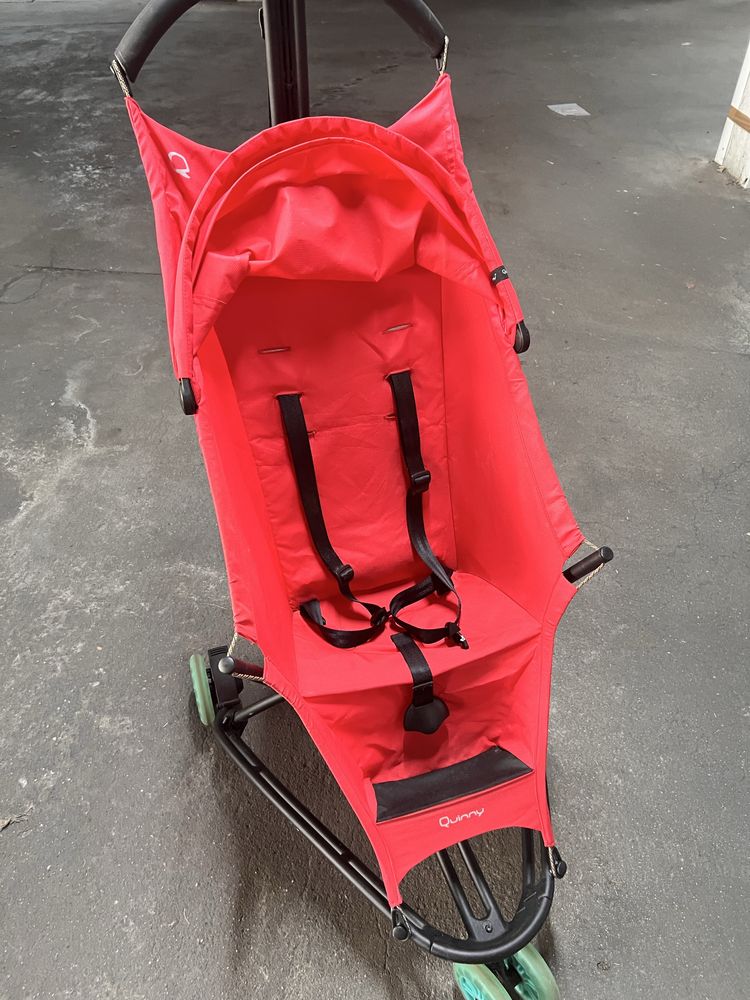 Carrinho de passeio Quinny yezz