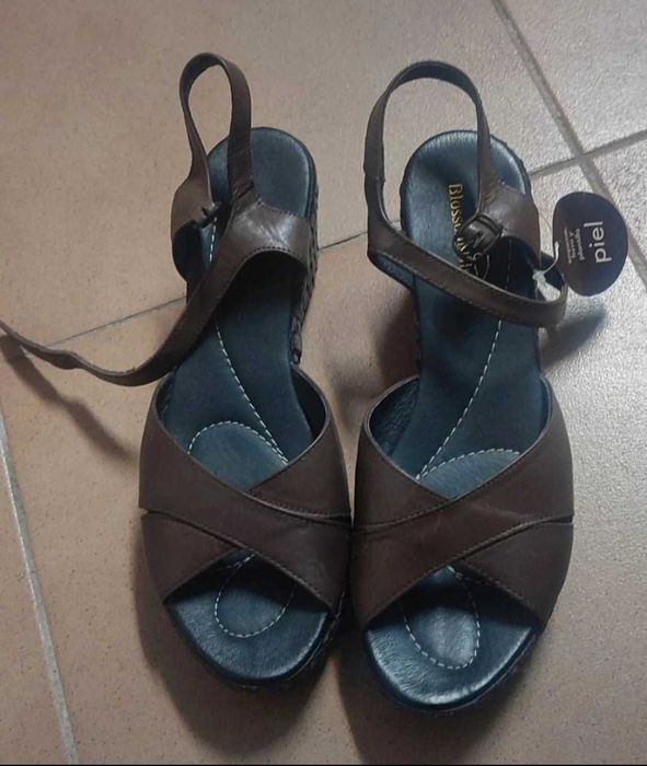 Sandálias novas n° 40 e 41, vários pares