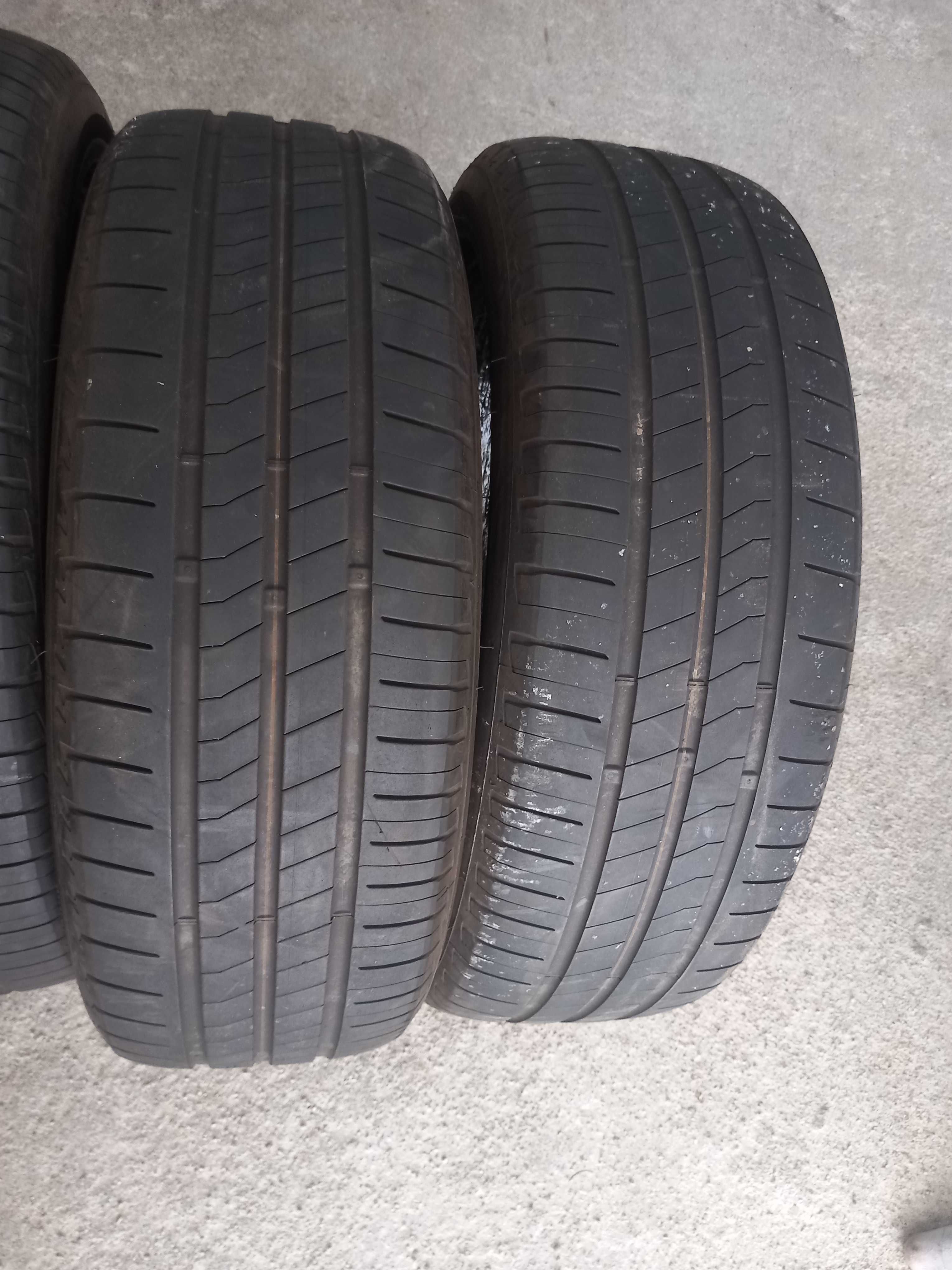 4 Pneus 215/50R19 Bridgestone