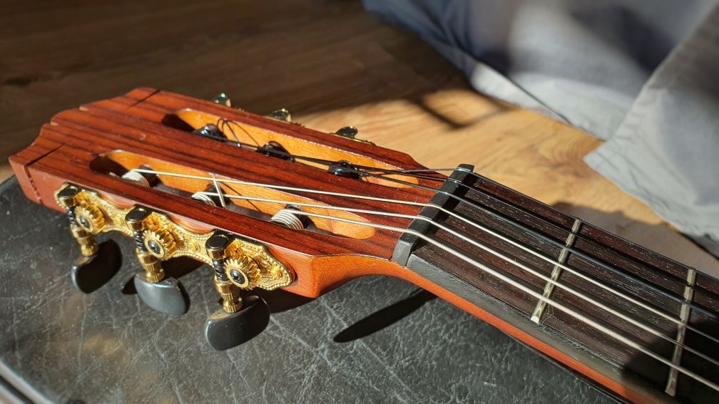 Gitara Yamaha CG 150 CCE elektro klasyczna - próbki dźw. w opisie