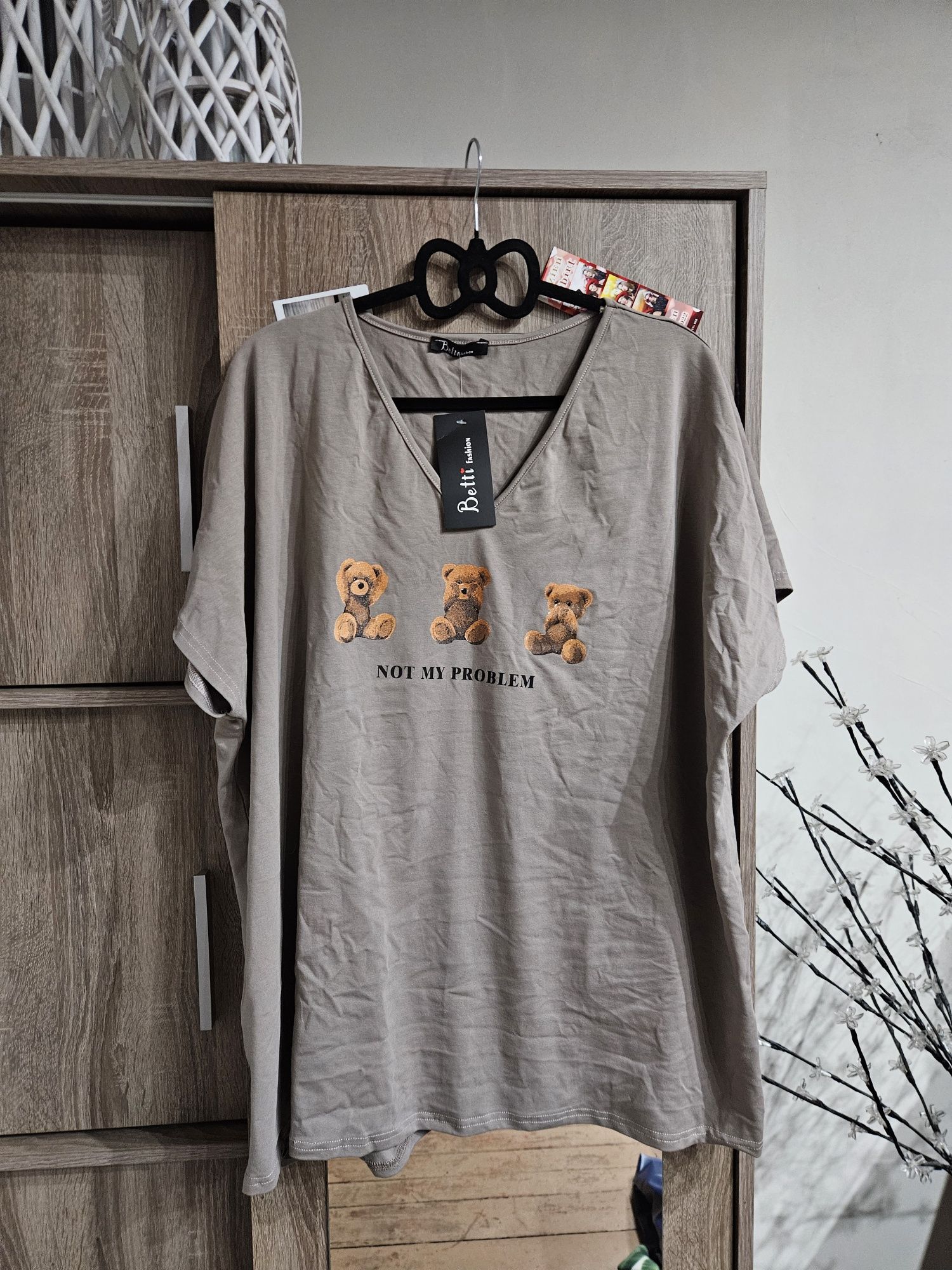 Nowa koszulka damska z nadrukiem r. 5XL Betti Fashion