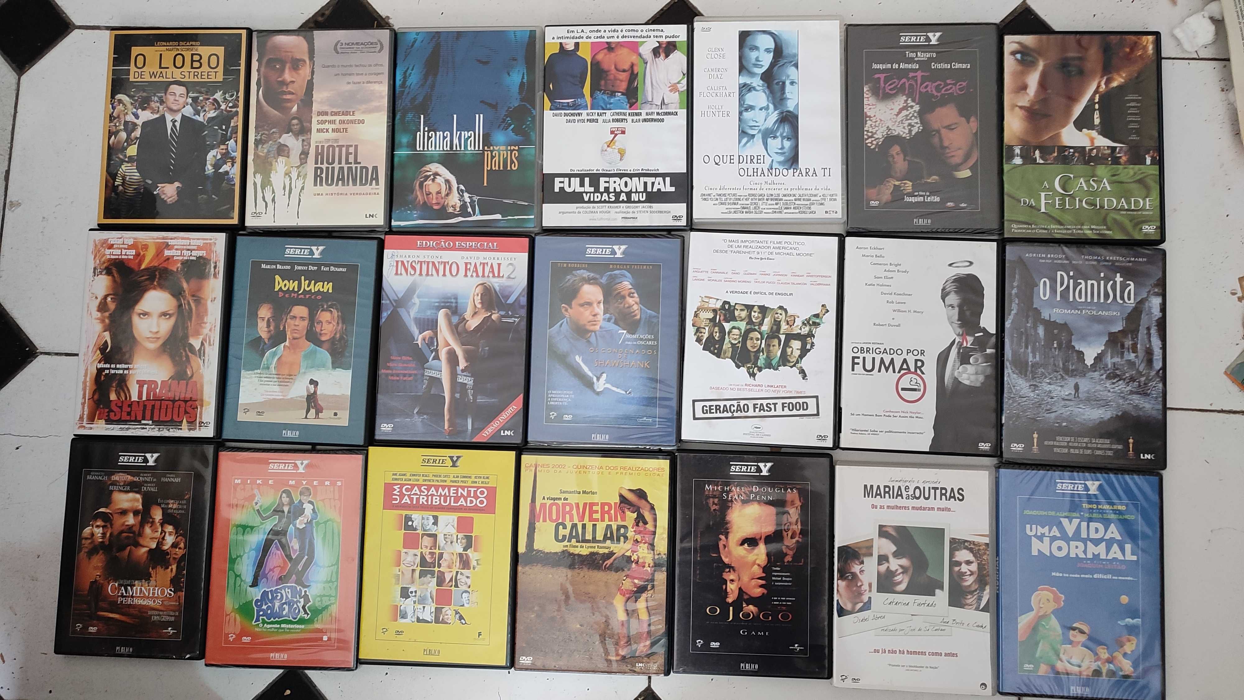 Lote 80 DVDs Filmes e Séries