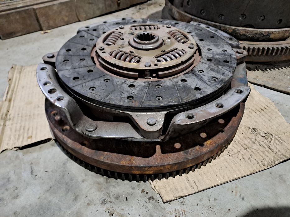 Балка передня На HYUNDAI HD65 2005r 3.3l