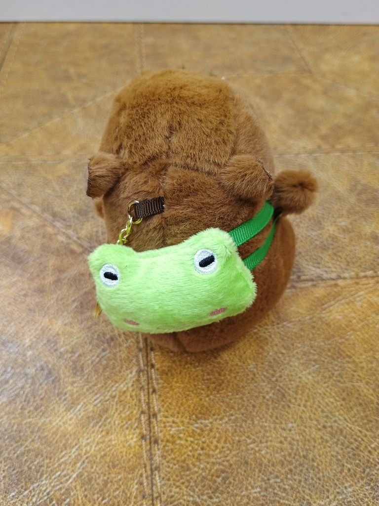 Zawieszka Pluszowa Kapibara z Żabim Plecakiem Cute 15cm