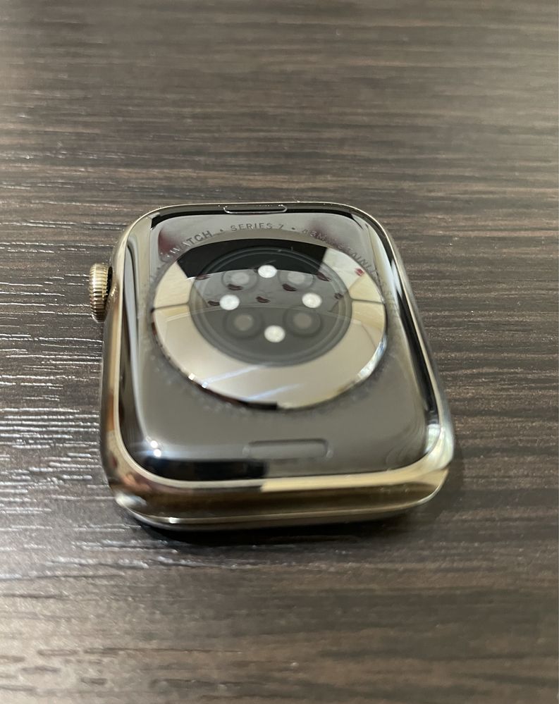 Продам Apple Watch 7/45 mm Gold Stainless