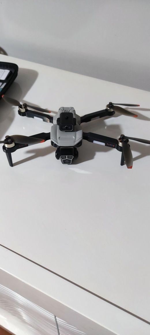 Drone com 3 baterias