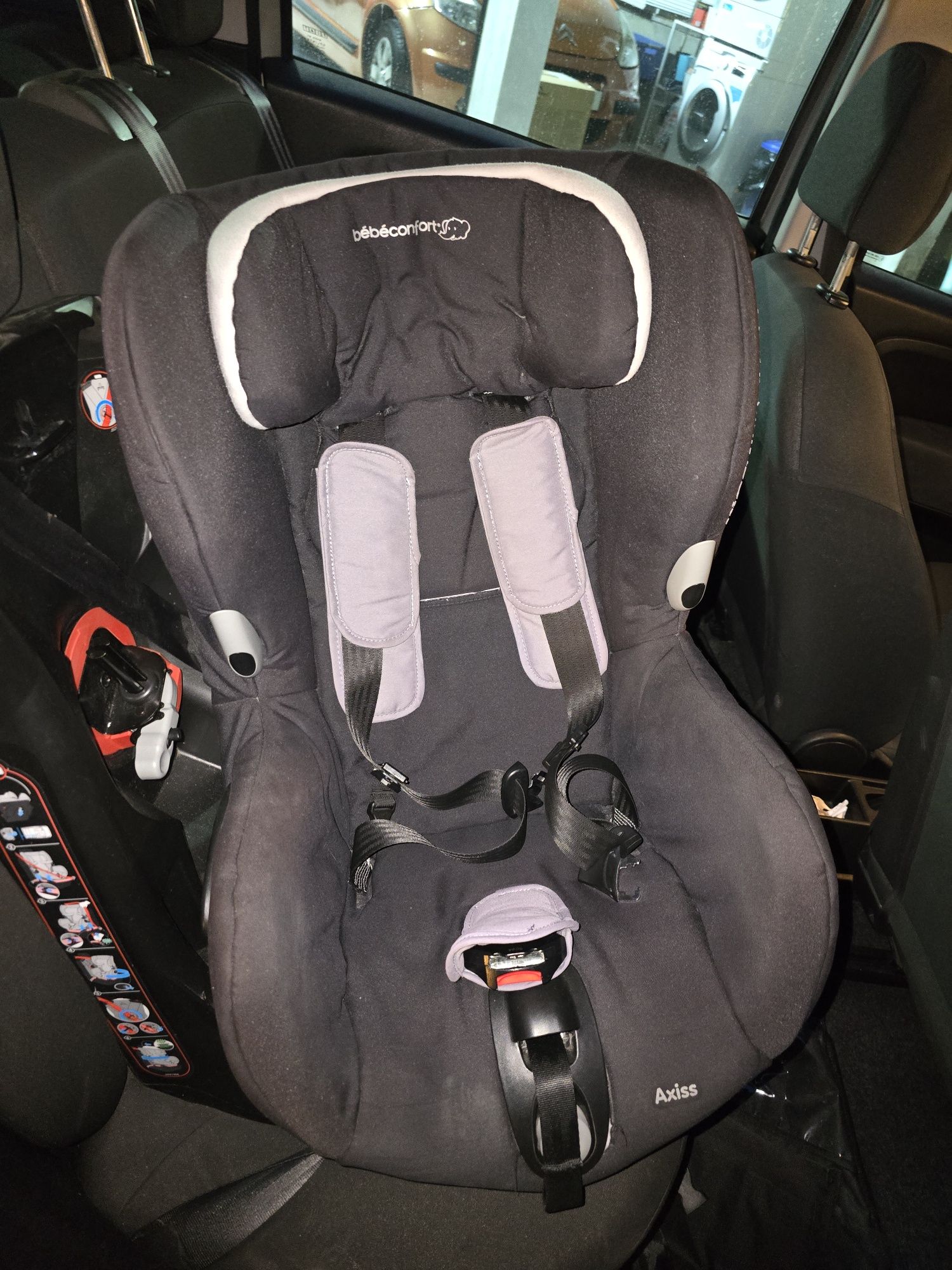 Cadeira auto rotativa bebeconfort axis