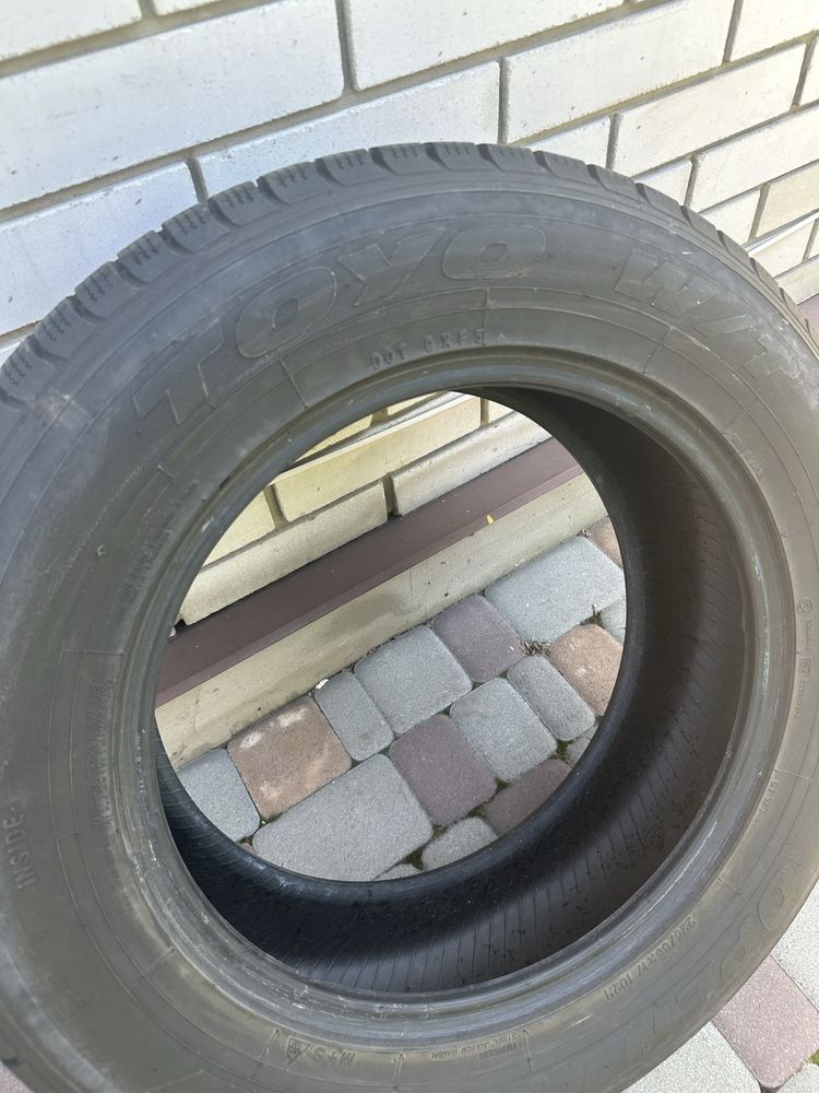 Резина TOYO 225/65-R17 з мінімальним пробігом