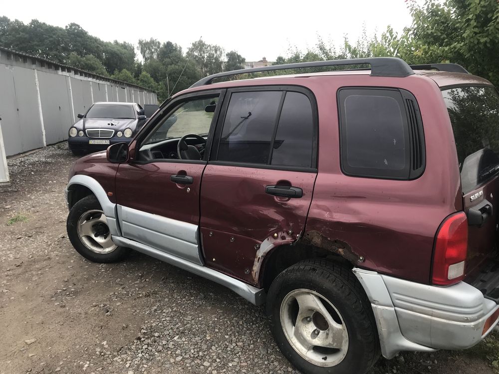 Suzuki Grand Vitara 4*4  V6 2000