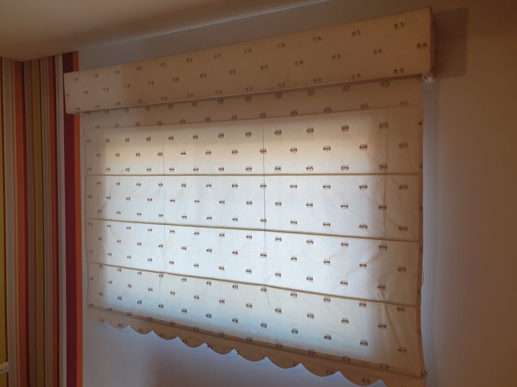 Cortinas com romanetes