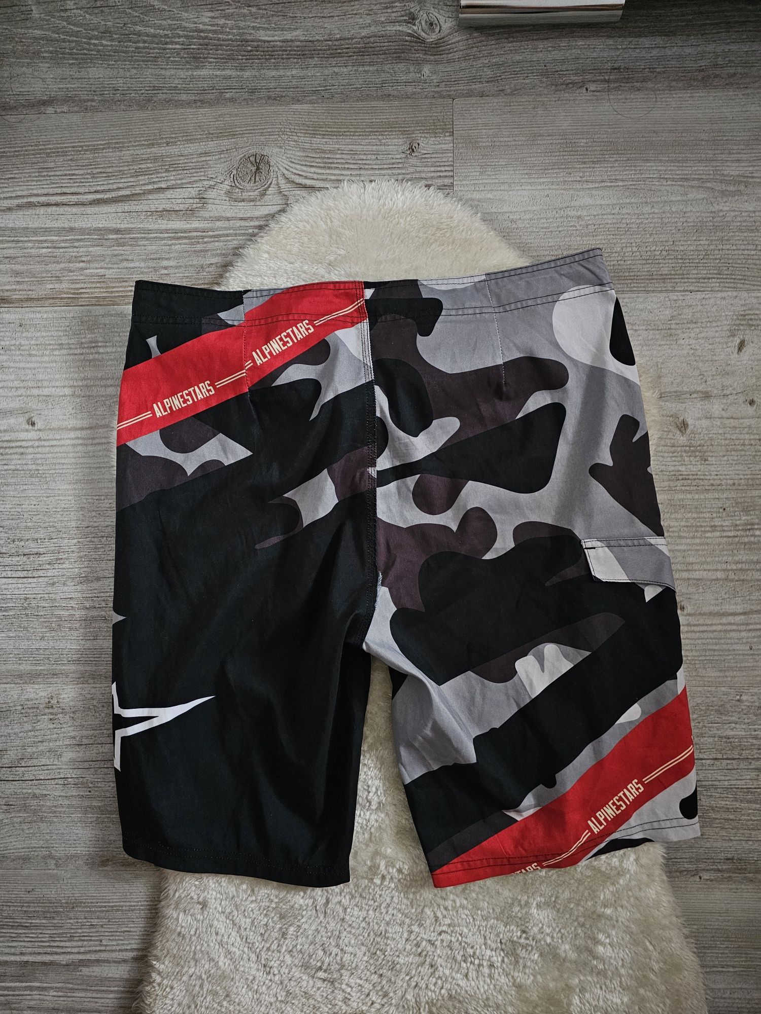 Spodenki Alpinestars Rozmiar L / 34 Szorty Alpinestars 34 Spodenki fox