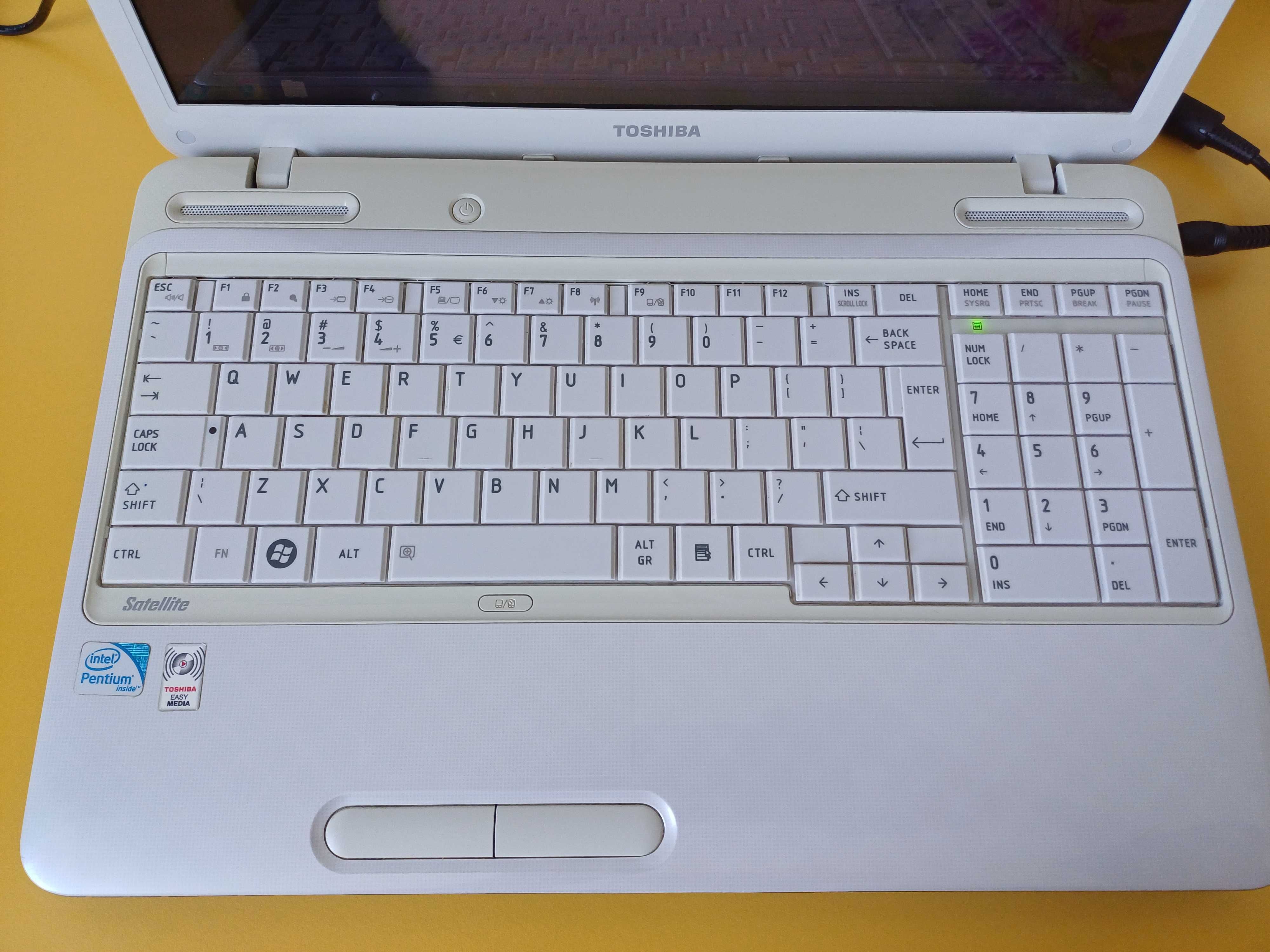 Laptop komputer Toshiba Satellite L750-1XT