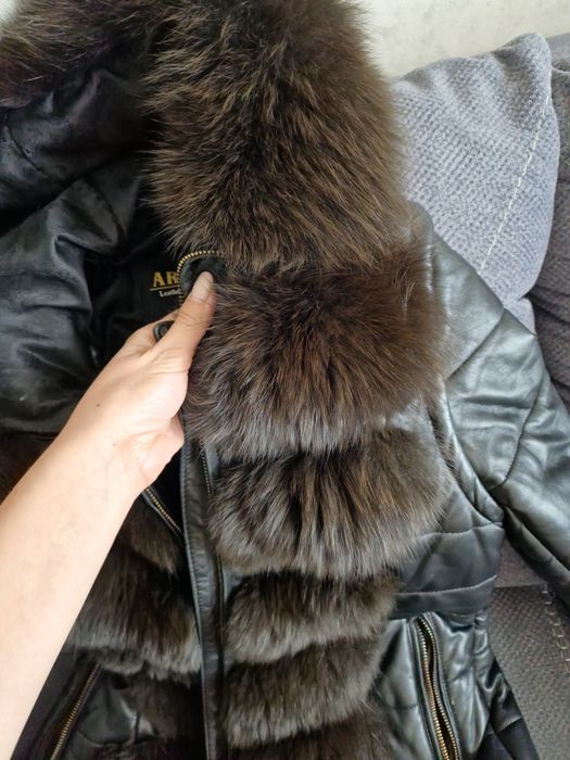 Шкіряна куртка, жилетка натуральне хутро