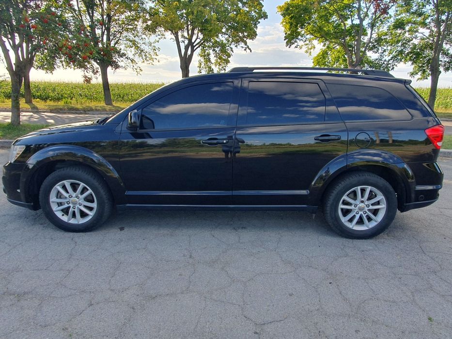 Продається автомобіль Dodge Journey