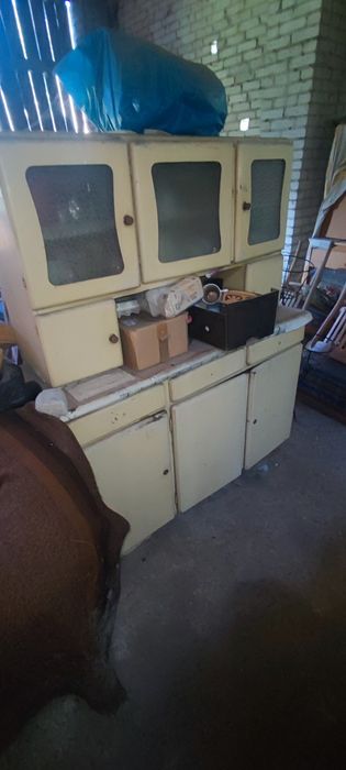 Kredens kuchenny PRL