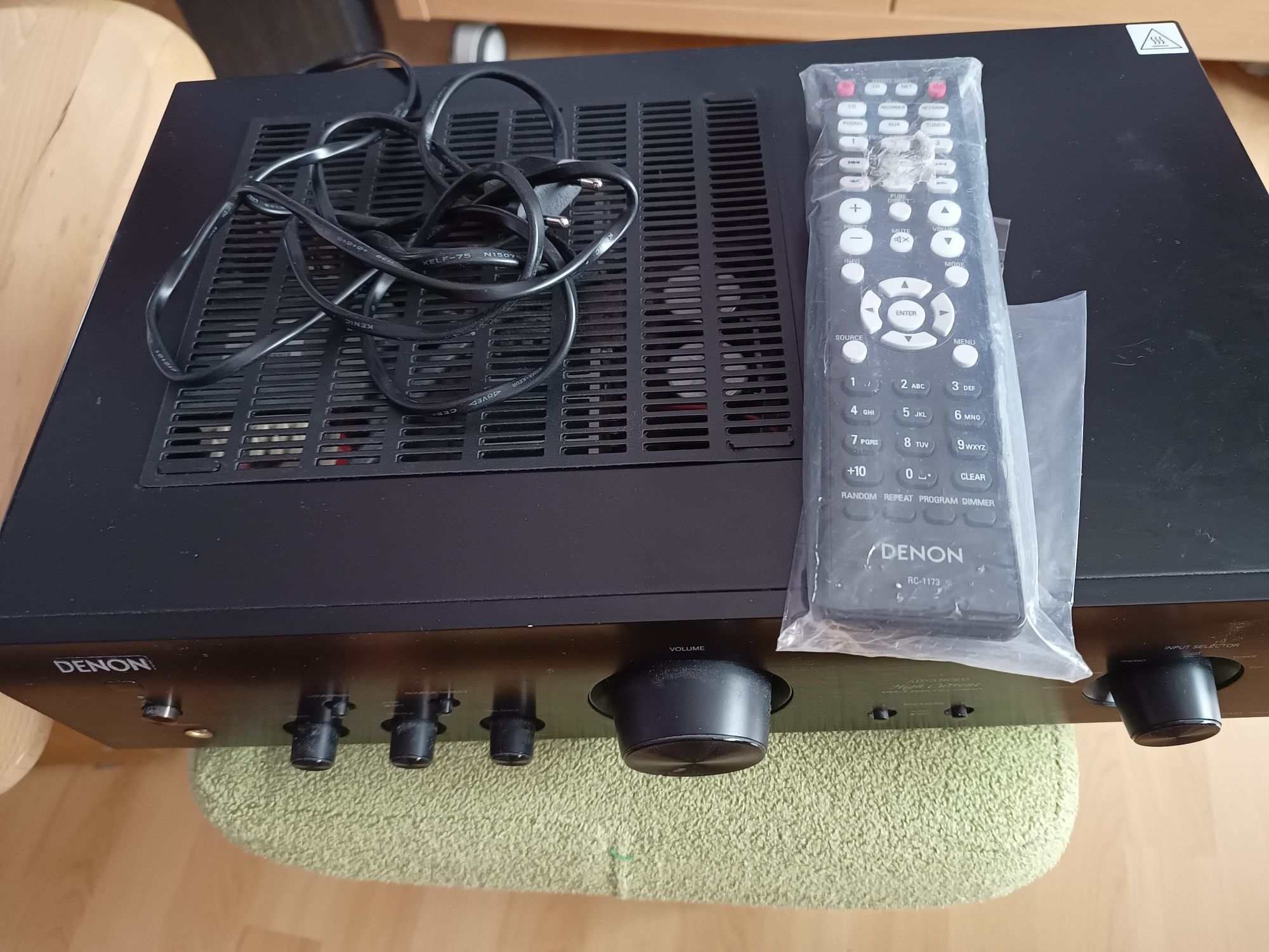 Wzmacniacz Denon  PMA-720AE