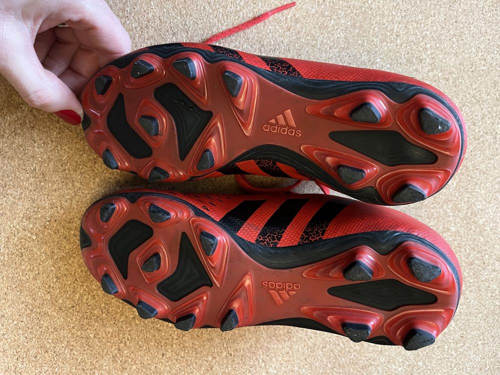 Buty piłkarskie dziecięce Adidas Predator rozmiar 31.