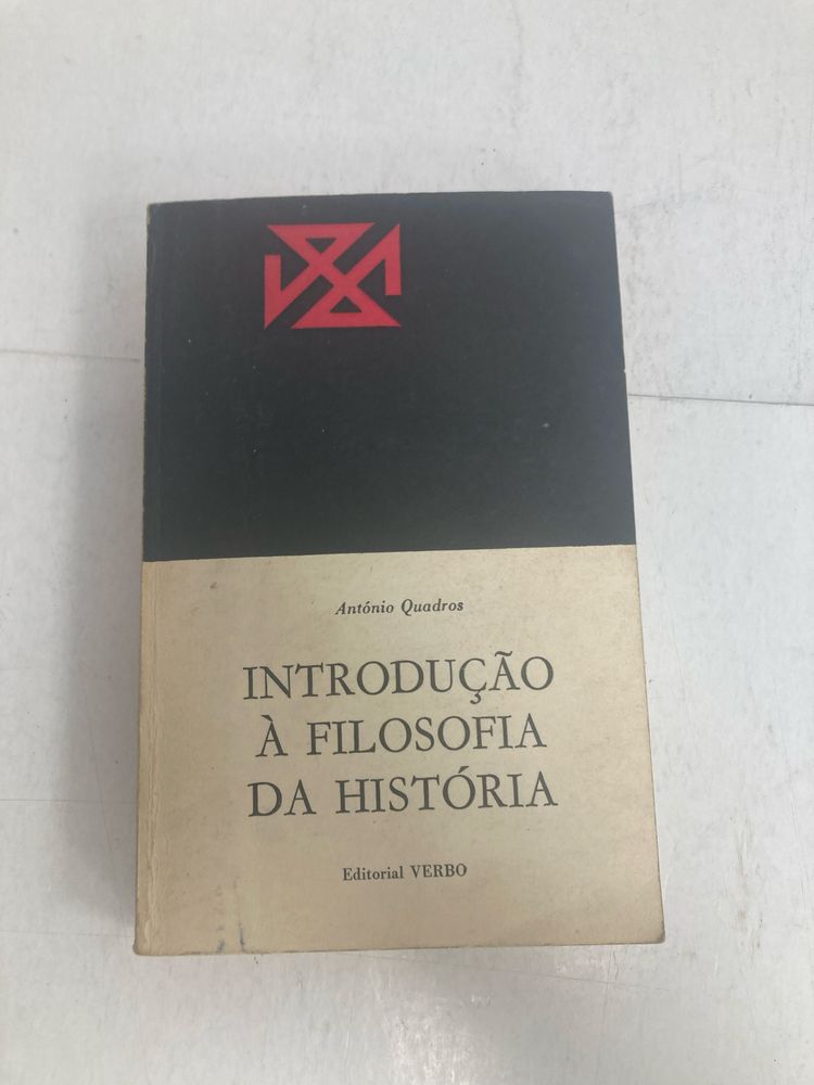Livro O Primeiro Modernismo Português, de António Quadros