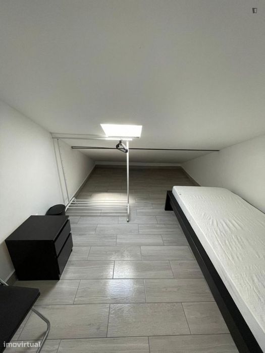 Quarto - localizado em Sé de Braga e São Lázaro Braga