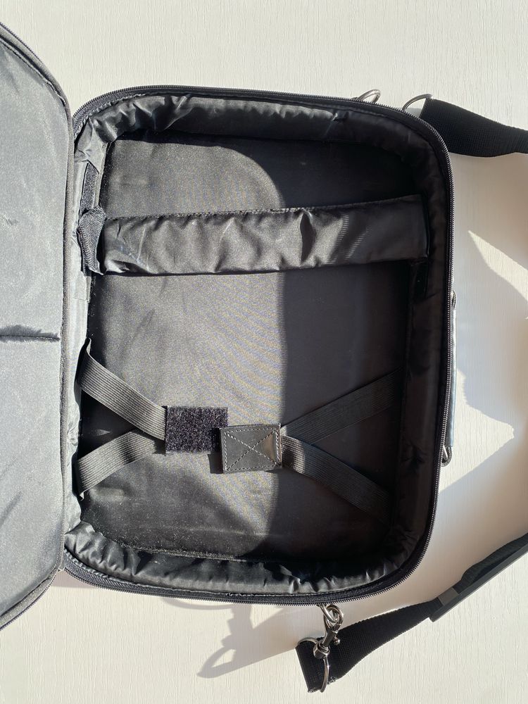 Etui na Laptopa czarne nowe