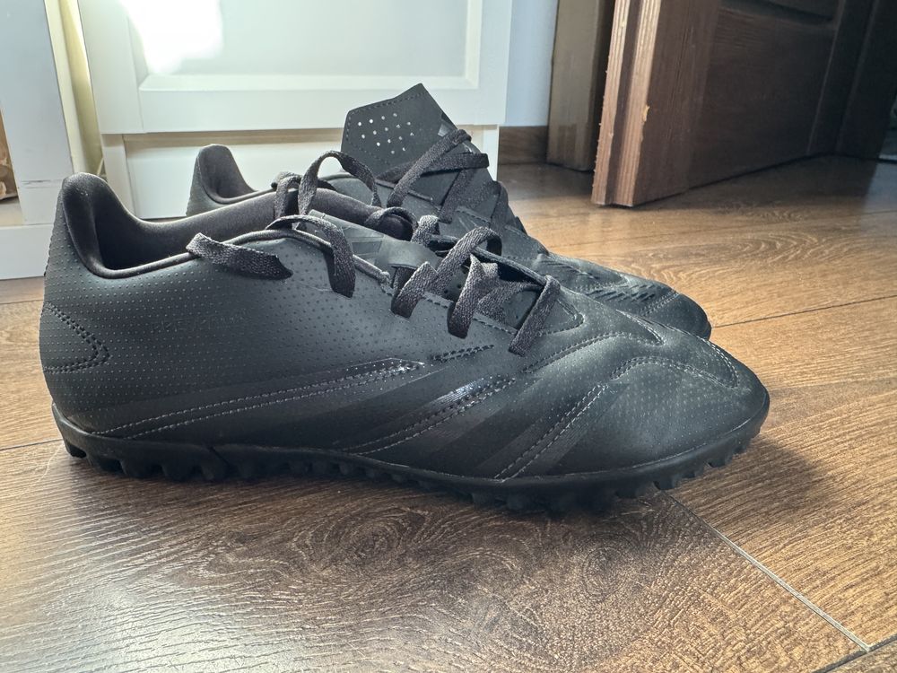 Adidas predator club turf