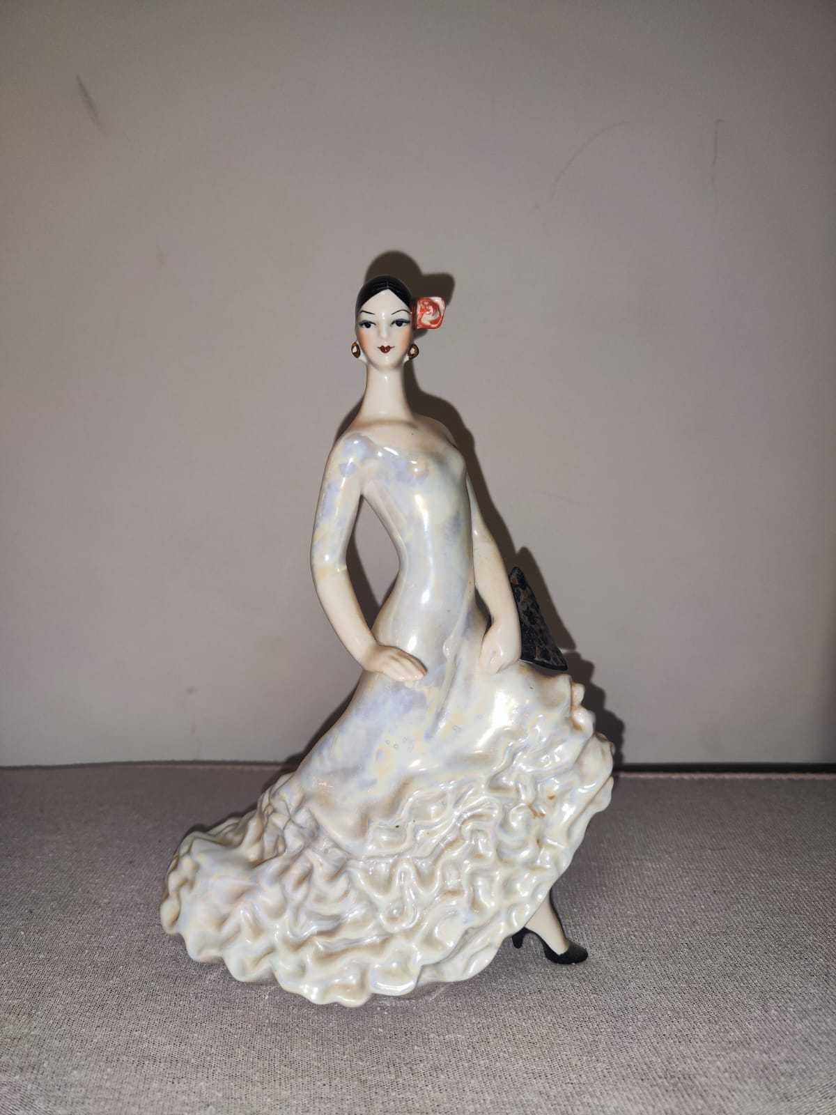 Figurka porcelanowa „TANCERKA FLAMENCO”