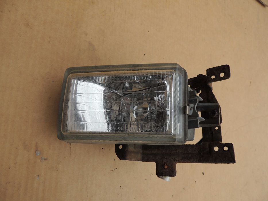 Halogen prawy lewy Mitsubishi Space Wagon 3 III 98,99,00,01,02,03,04