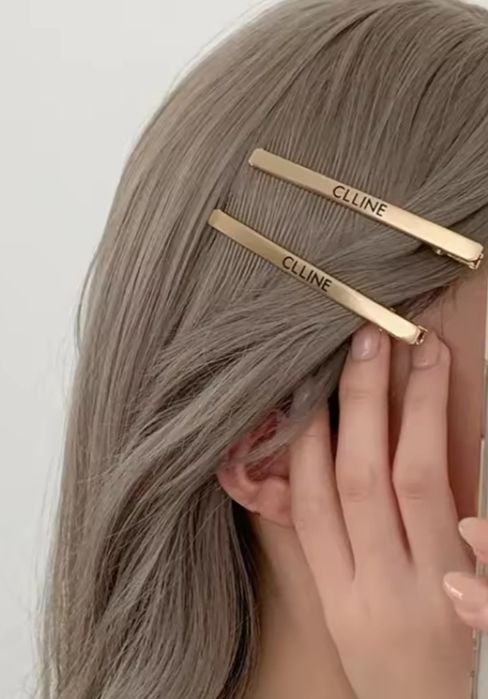 Заколка Celine..