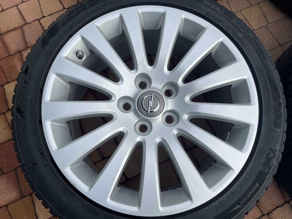 3882. Koła zimowe Insignia A 5x120 245/45/18 oryginalne Nexen 2023r