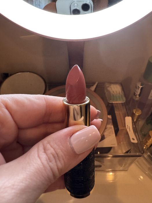 Помада для губ Kelly новая