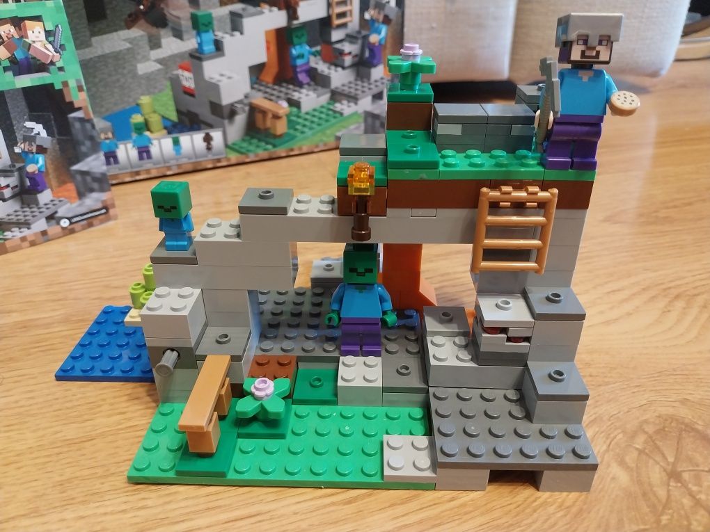 Lego Minecraft Jaskinia Zombie 21141 KOMPLETNY