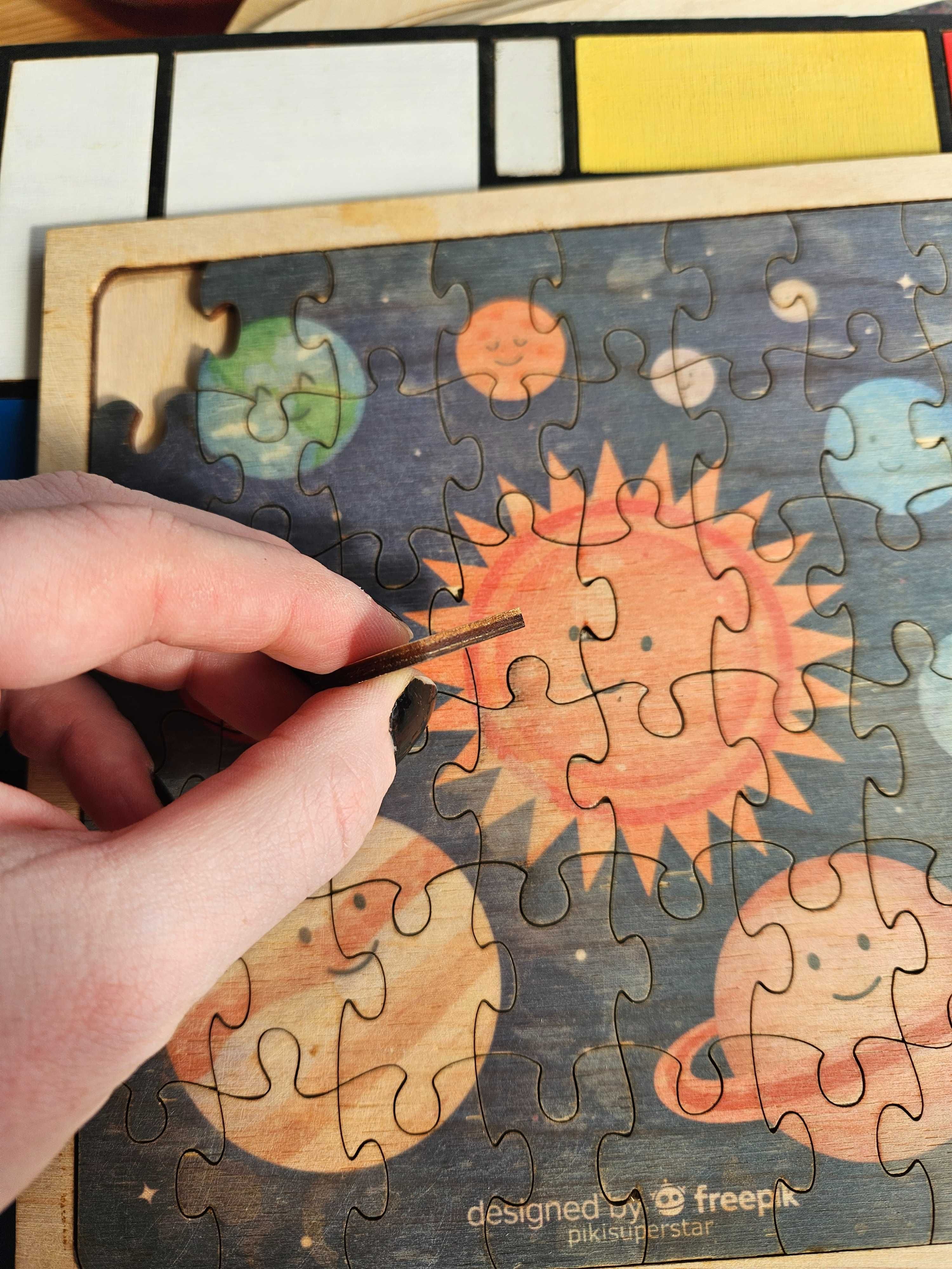 Puzzle drewniane planety