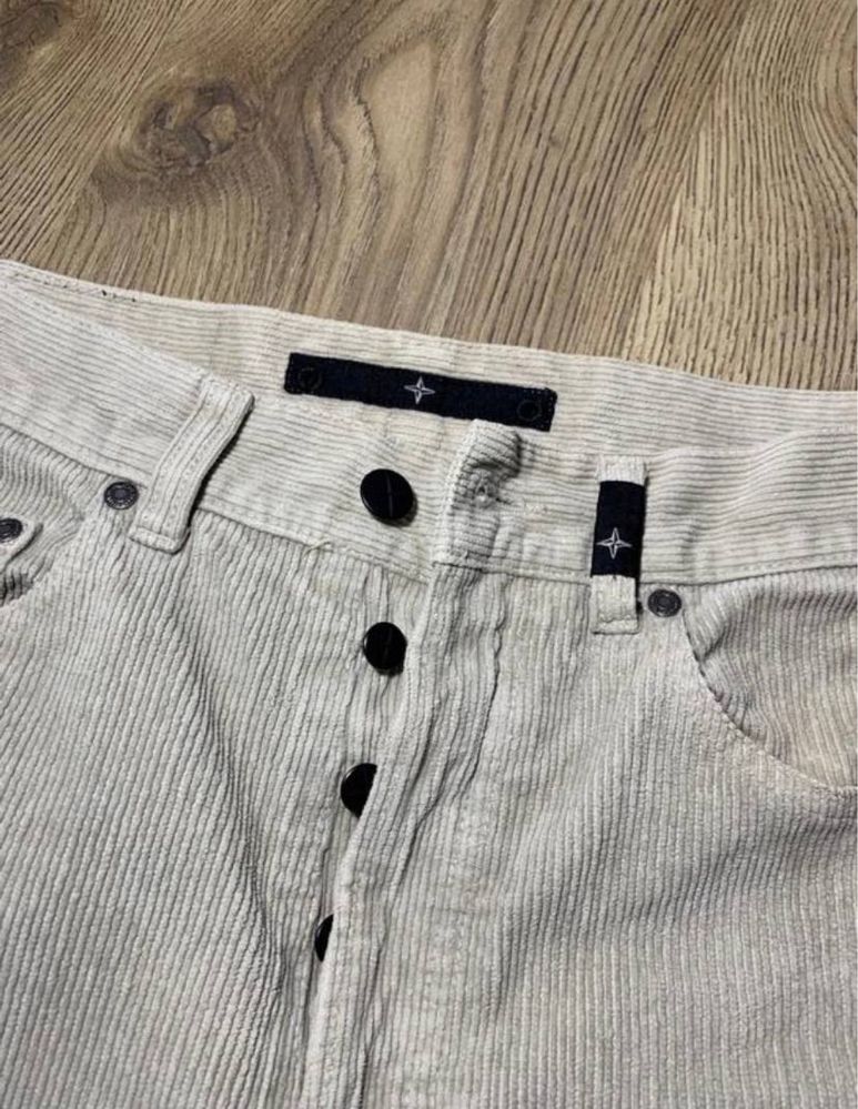 Вильветовые джинсы stone island
