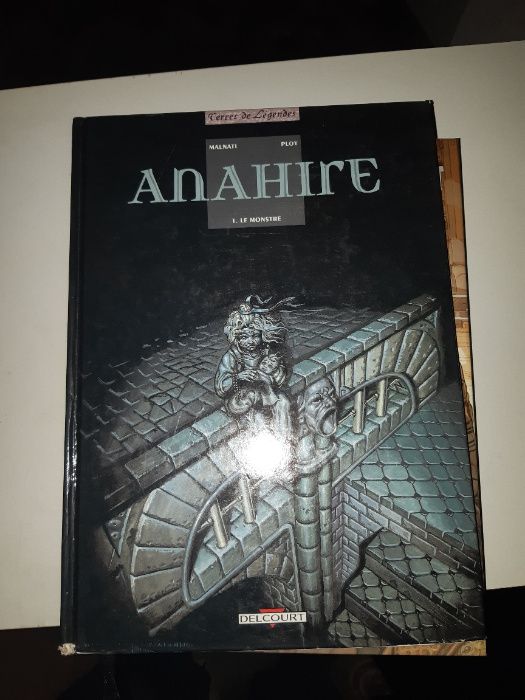 vendo varios titulos de BD. Rapaces, Adahire,Thorinth,